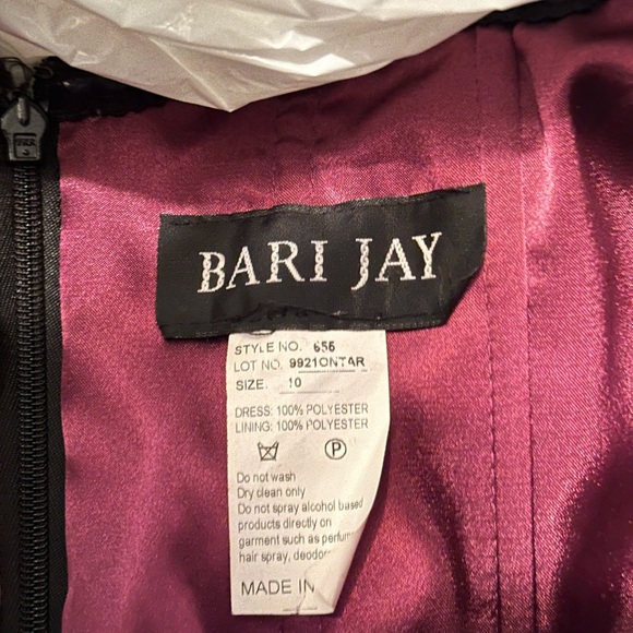 Size 10 Short Lace Prom Dress - Picture 3 of 3